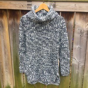 NWT SWS Knitwear black & white acrylic knit sweater - size L